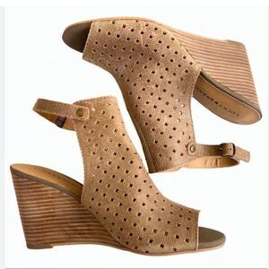 Lucky Brand RIGINA Taupe Perforated Stacked Wedge Heel Sandals